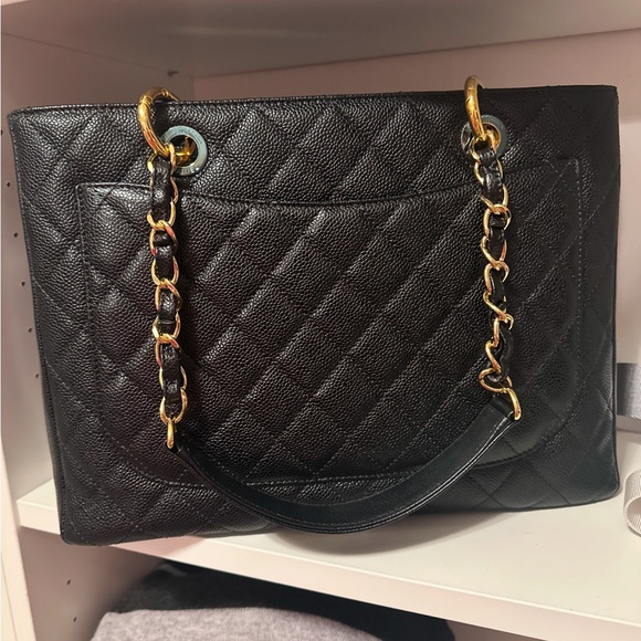 ✨NWT CHANEL caviar black w gold hard, authenticity card/dust bag yes (13X10) - Picture 10 of 16